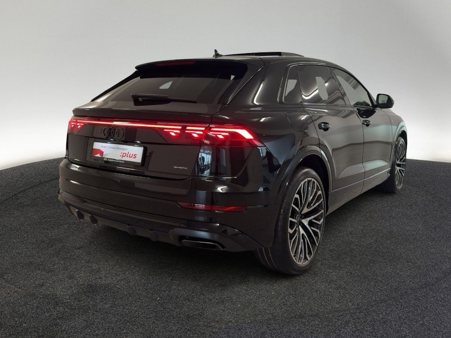 Bild über Audi Q8 SUV TFSI e S line business TFSI e quattro 360 kW tiptronic - für weitere Informationen kontaktieren Sie den Audi Partner