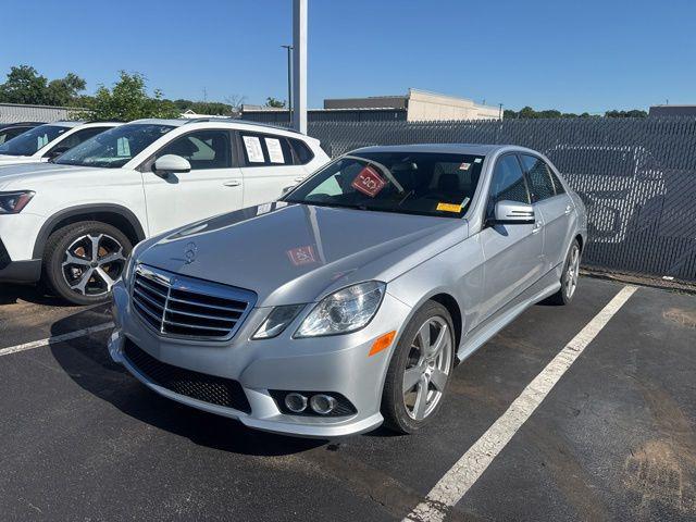 2010 Mercedes-Benz E-Class's photo