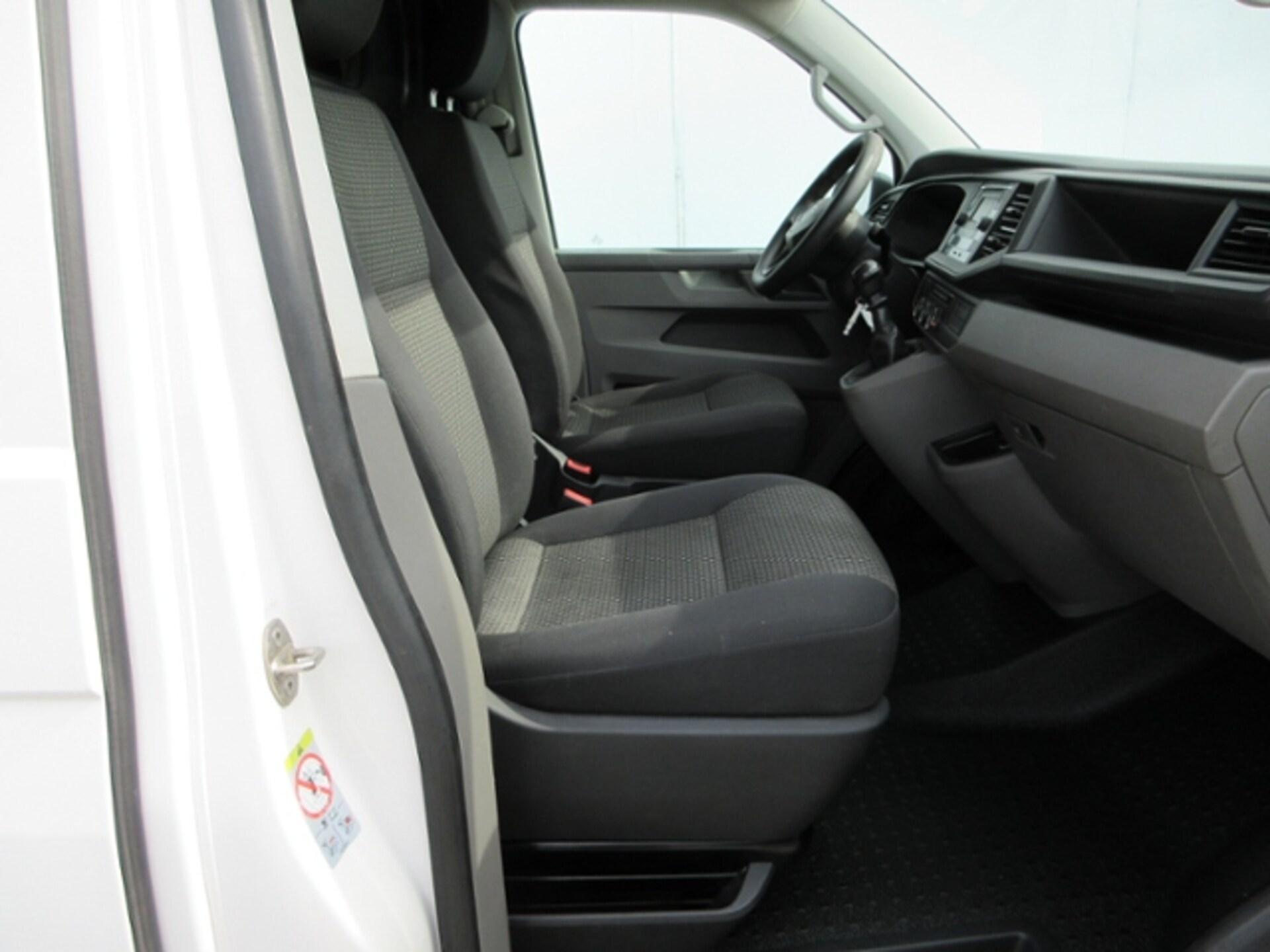 Volkswagen T6.1 Transporter Kasten kurzer Radstand