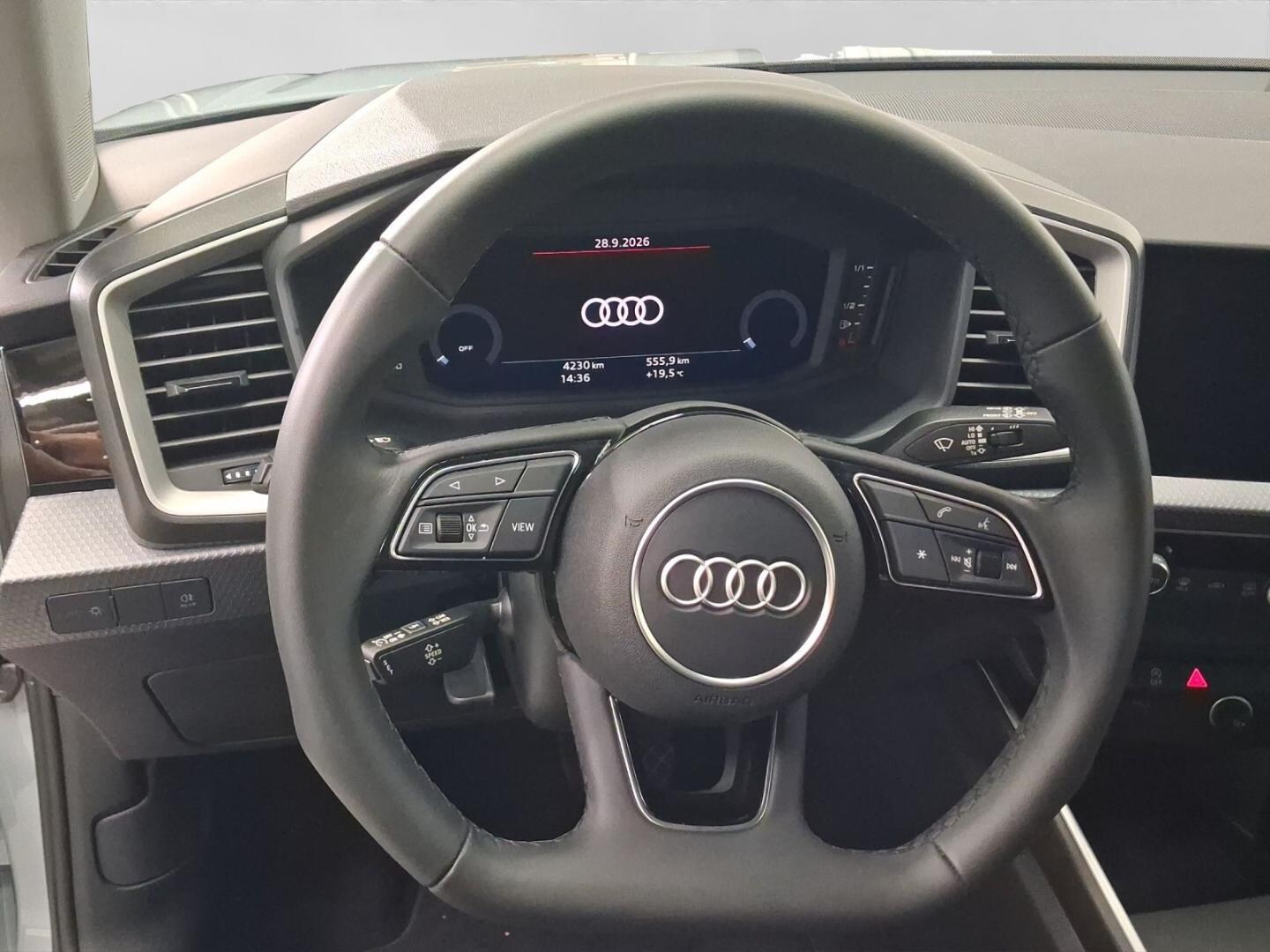 Bild über Audi A1 Sportback S line 25 TFSI S tronic - für weitere Informationen kontaktieren Sie den Audi Partner