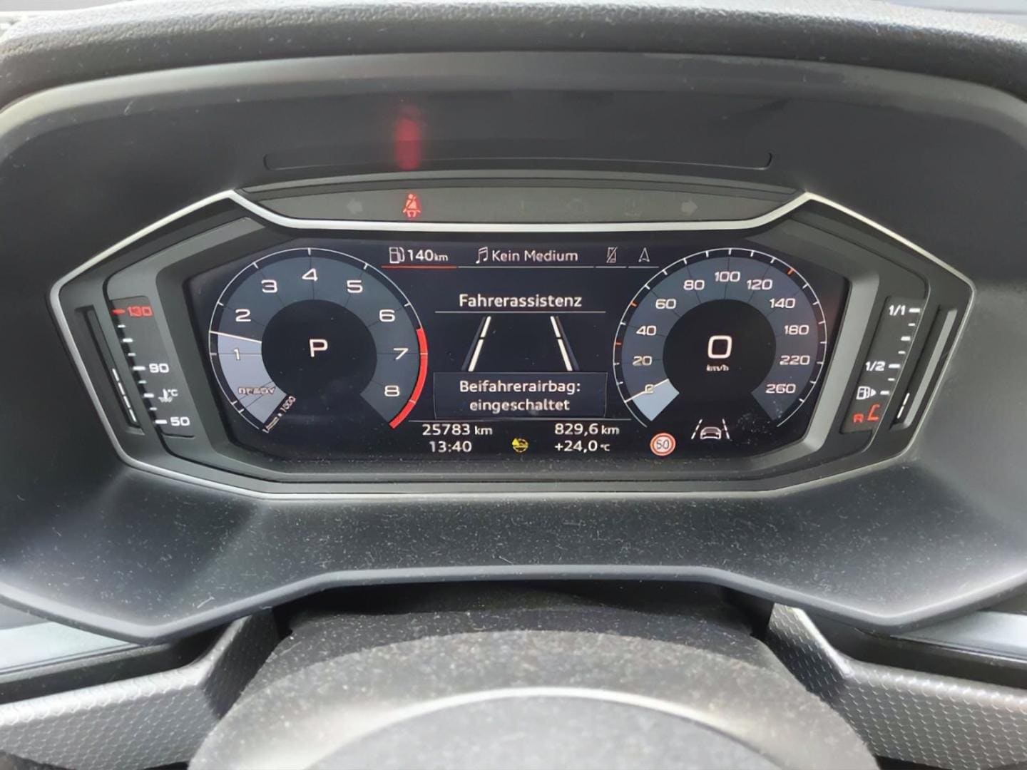 Bild über Audi A1 Sportback S line 35 TFSI S tronic - für weitere Informationen kontaktieren Sie den Audi Partner