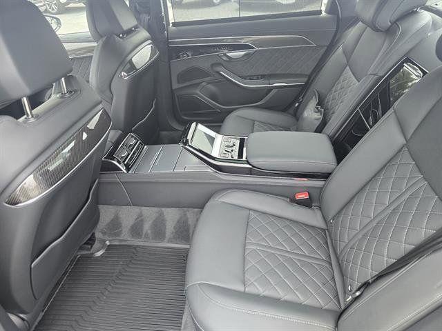2025 Audi S8 Base - Photo 12
