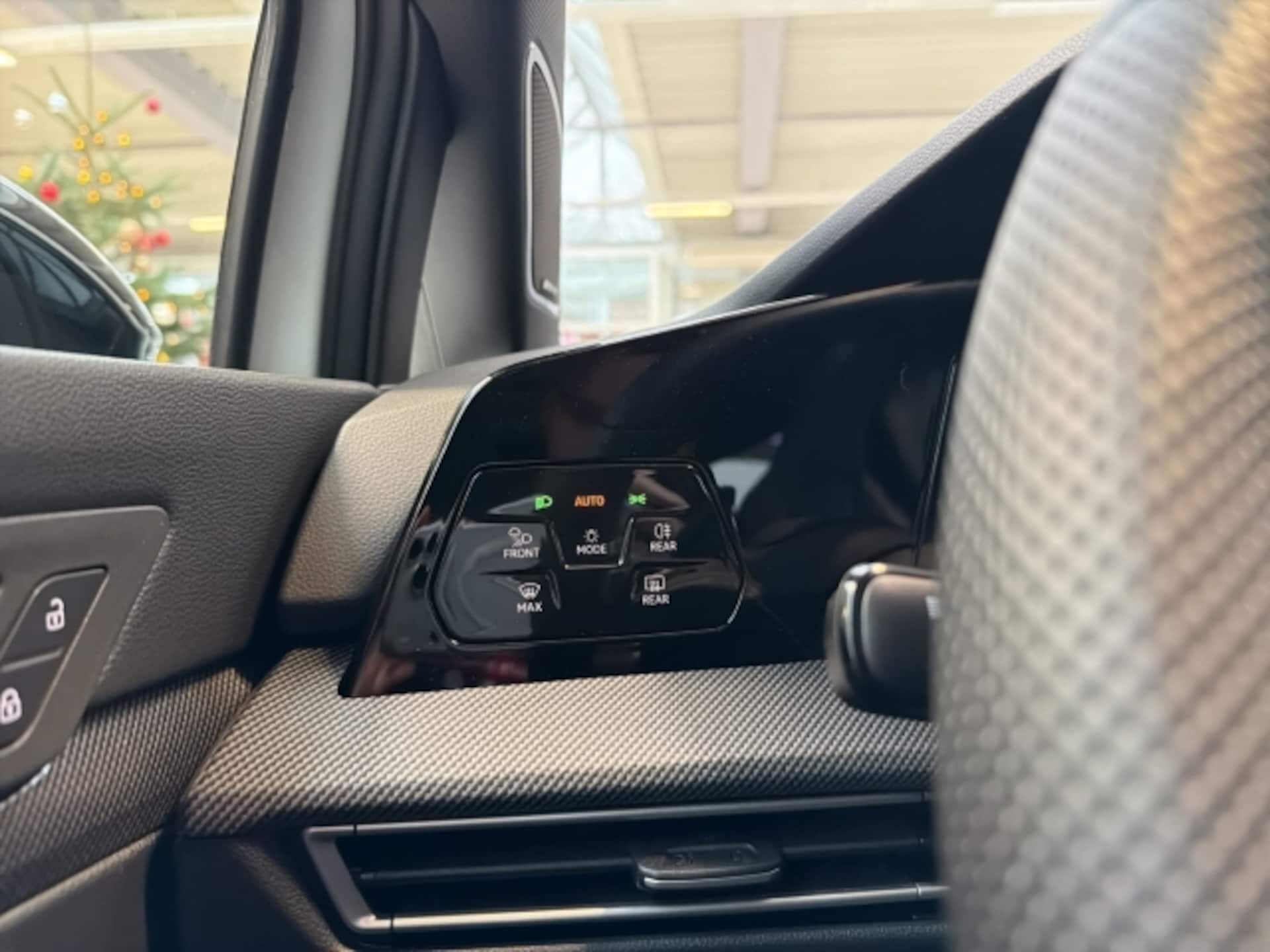 Volkswagen Golf Variant R