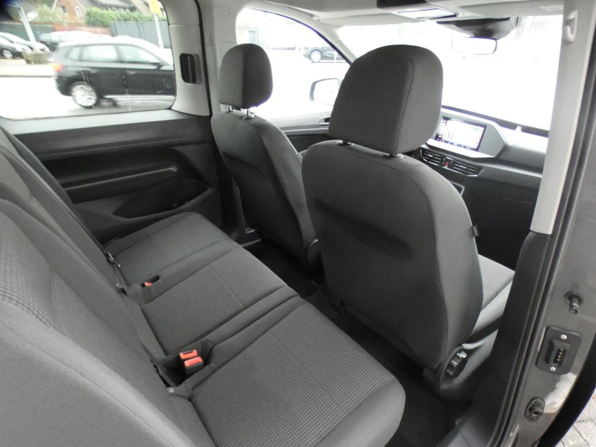 Volkswagen Caddy Maxi Basis-Modell