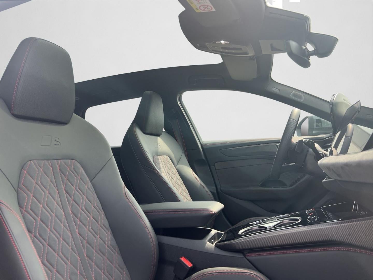 Bild über Audi A6 Avant TFSI quattro 270 kW S tronic - für weitere Informationen kontaktieren Sie den Audi Partner