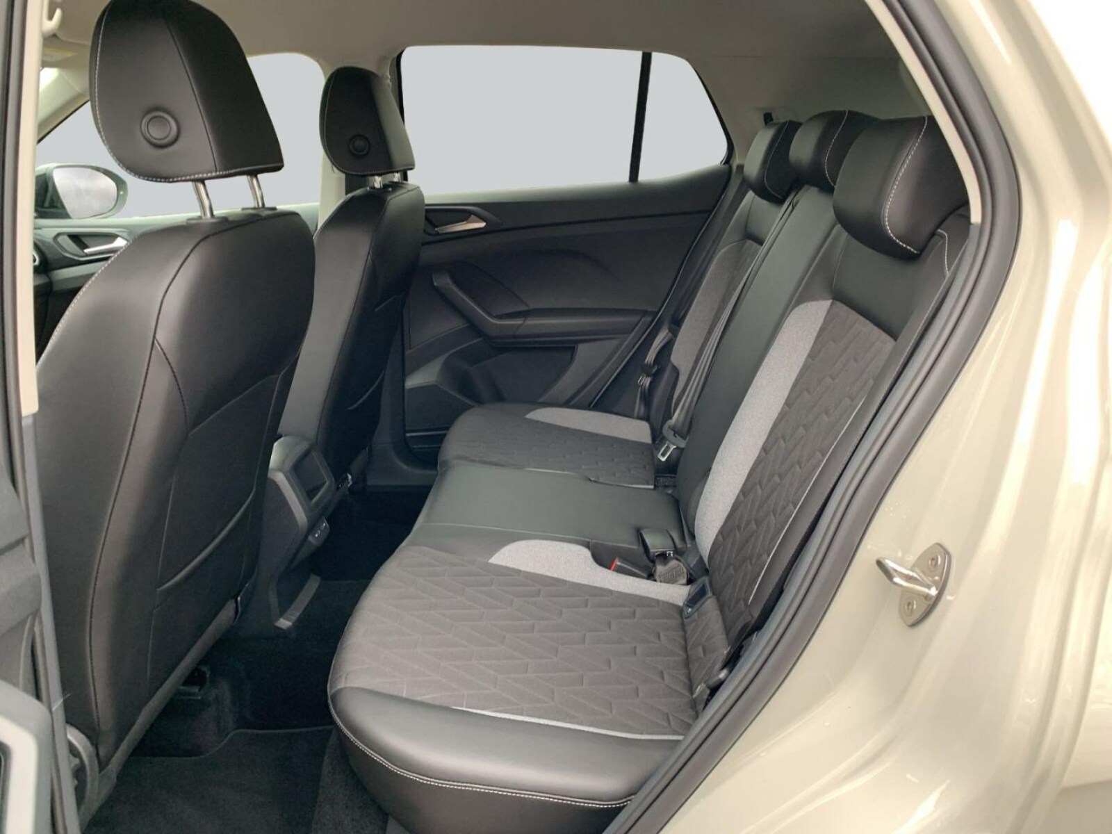 Volkswagen T-Cross – Bild 11