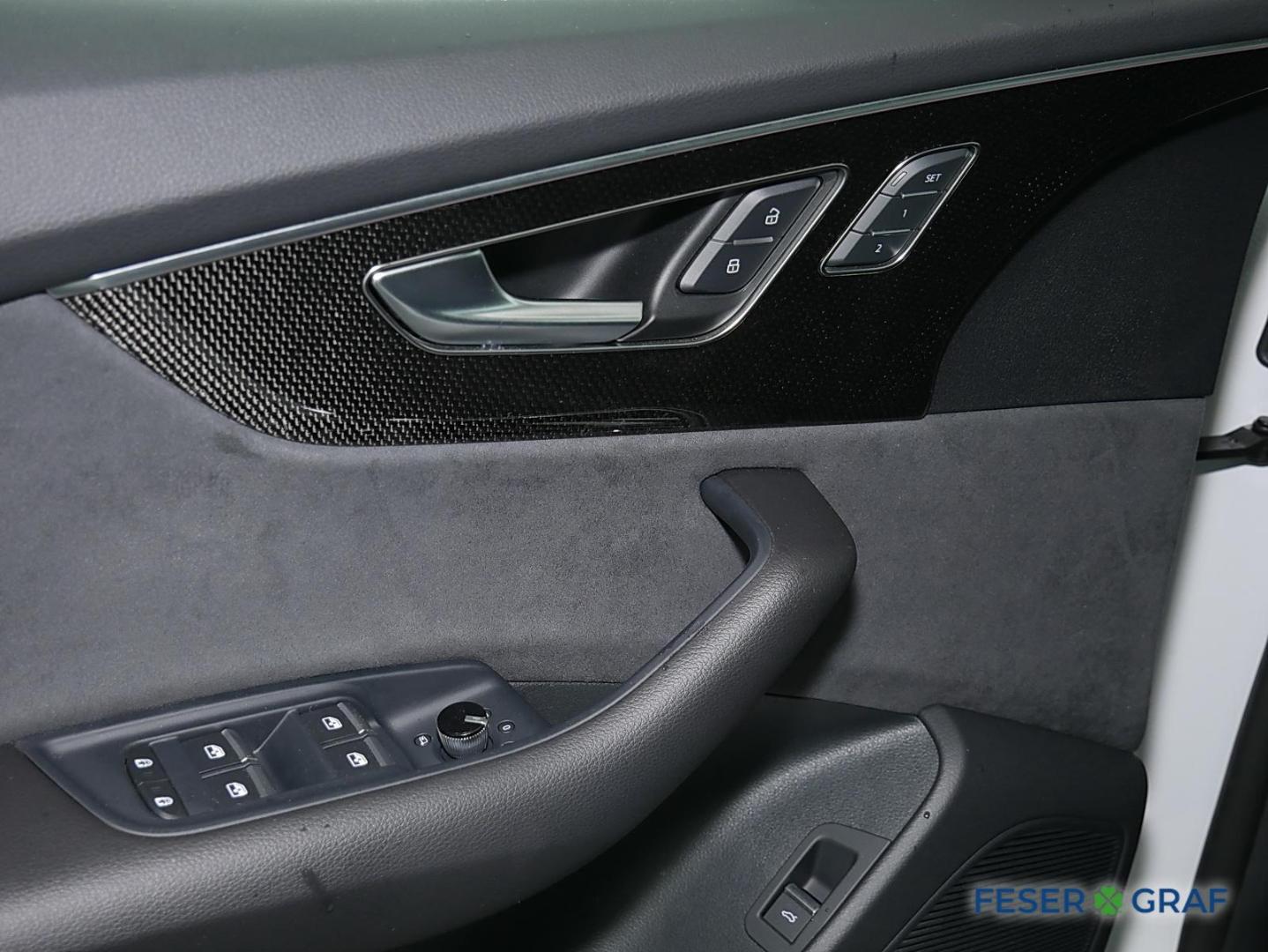 Image about Audi SQ8 TFSI quattro tiptronic