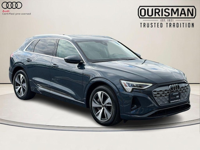 Photo of 2024 Audi Q8 e-tron