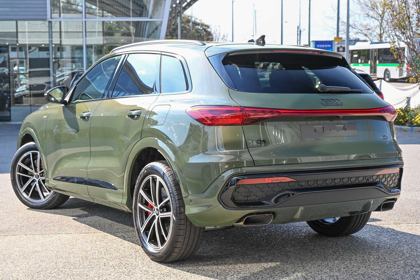 Image about Audi Q5 SUV e-hybrid quattro S tronic