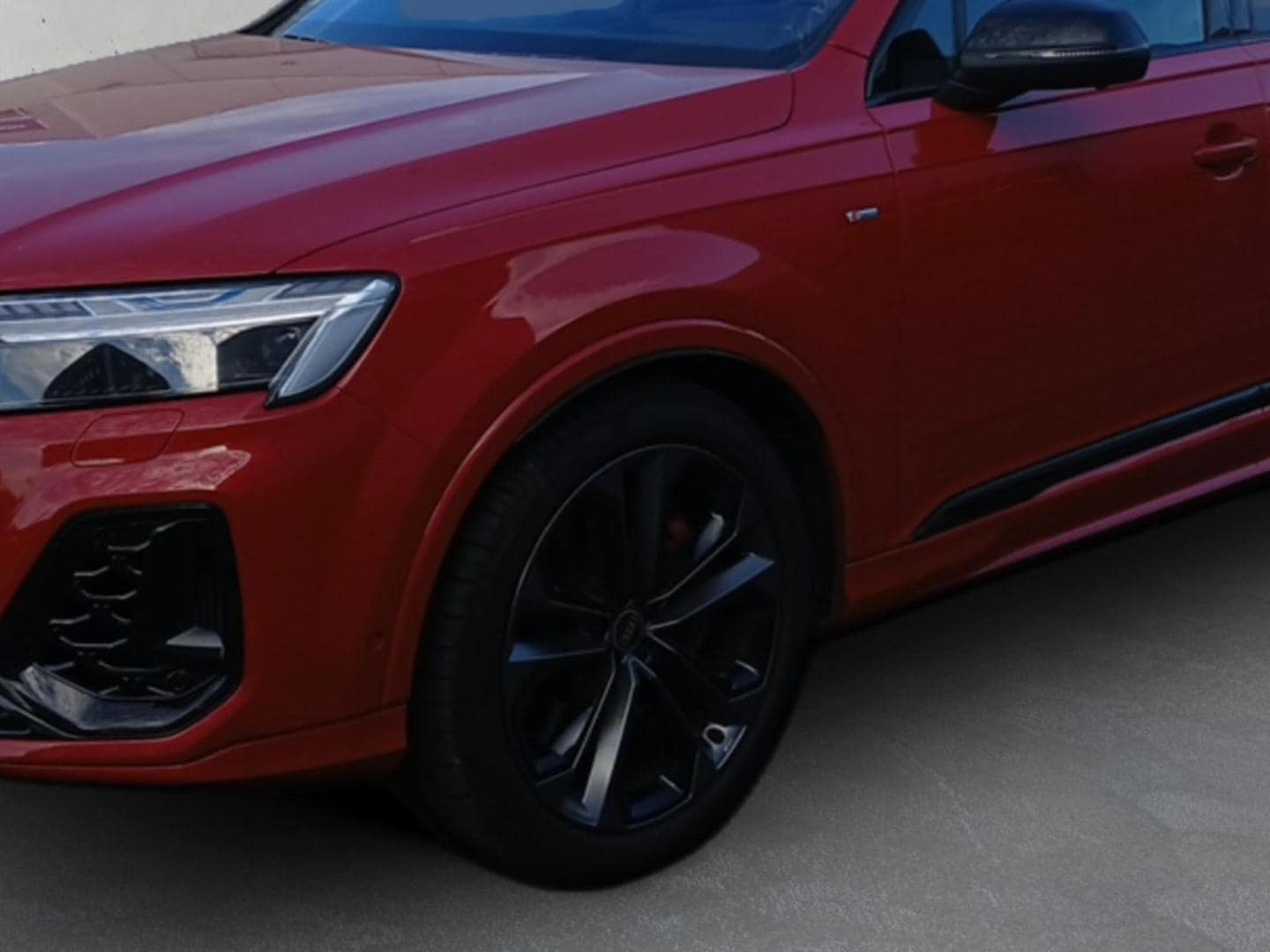 Bild über Audi Q7 SUV TFSI e S line business TFSI e quattro 290 kW tiptronic - für weitere Informationen kontaktieren Sie den Audi Partner