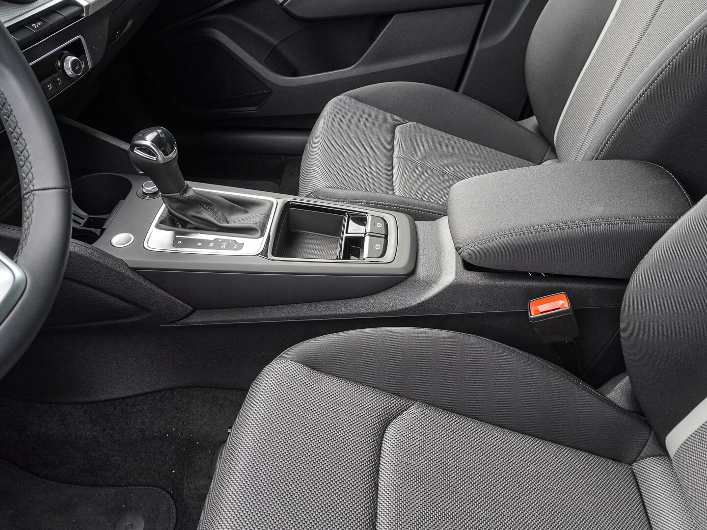 Bild über Audi Q2 35 TFSI S tronic - für weitere Informationen kontaktieren Sie den Audi Partner