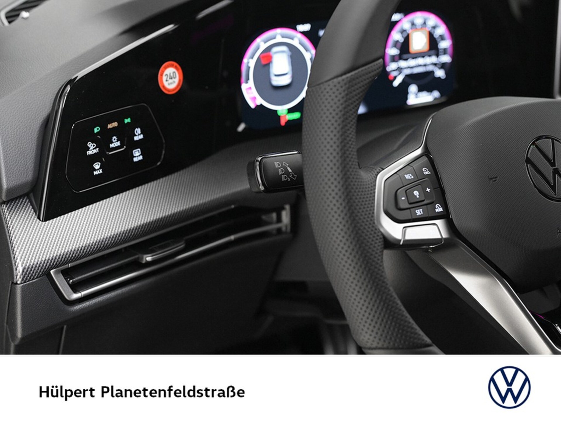Volkswagen Golf R-Line