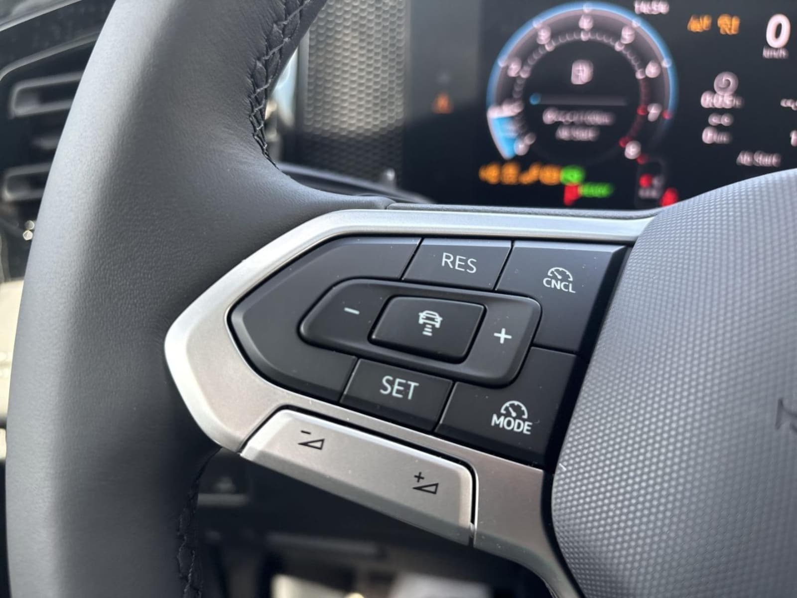 Volkswagen Tiguan – Bild 15