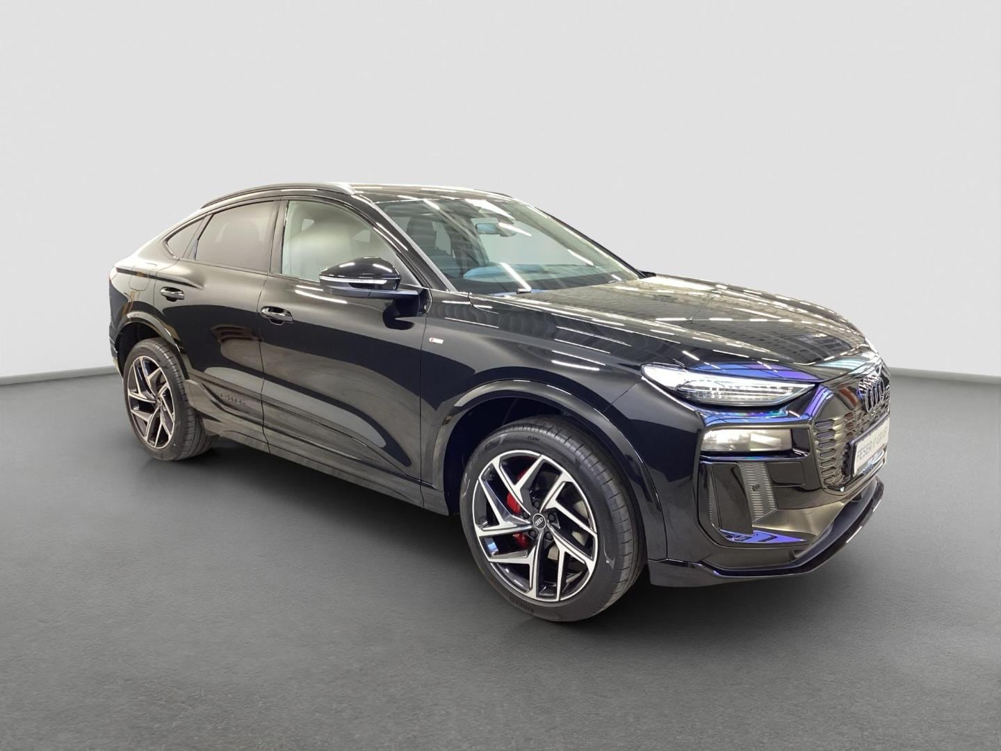 Bild über Audi Q6 Sportback e-tron S line business e-tron quattro 315 kW - für weitere Informationen kontaktieren Sie den Audi Partner