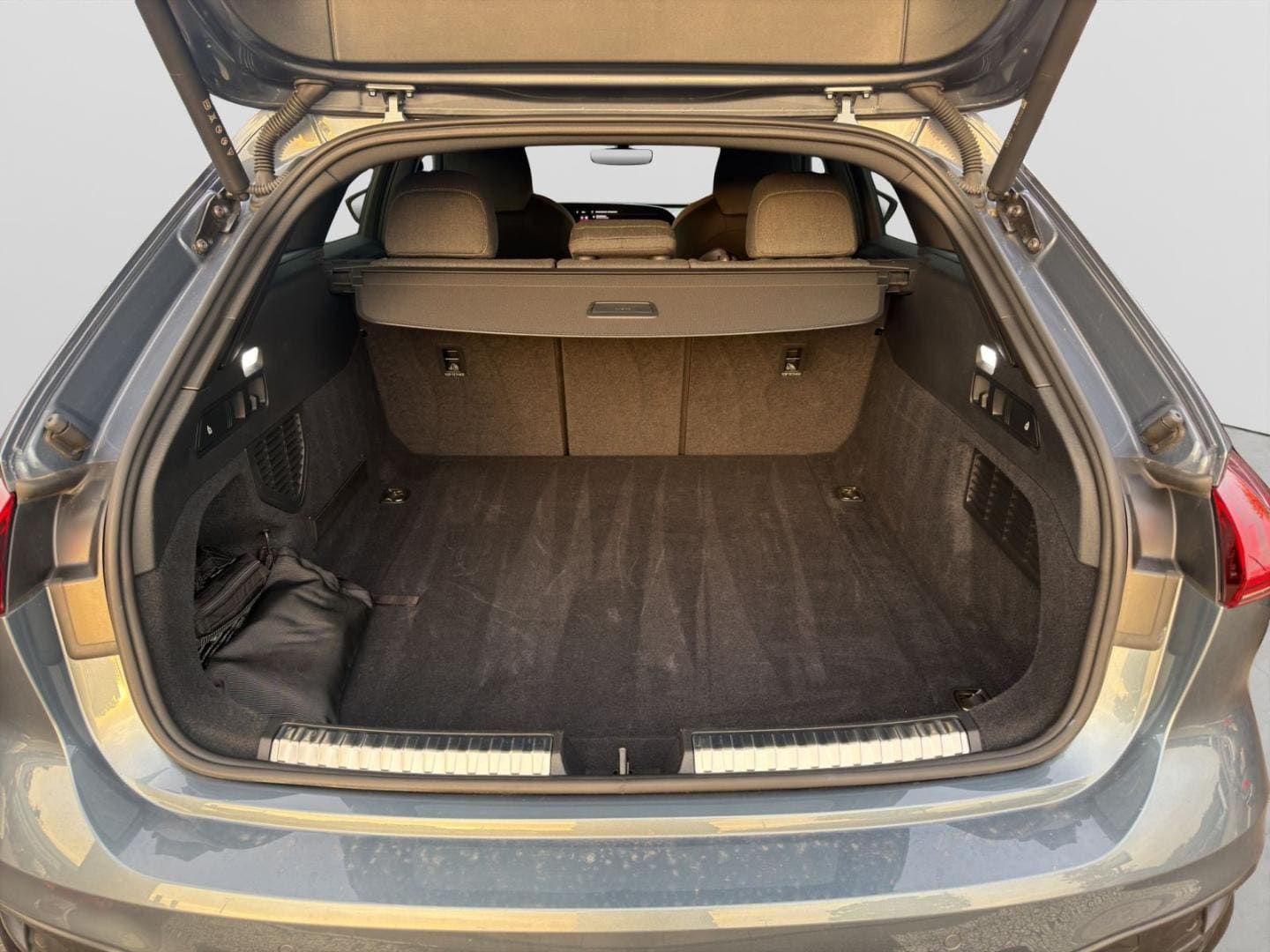 Bild über Audi A5 Avant TDI 150 kW S tronic - für weitere Informationen kontaktieren Sie den Audi Partner