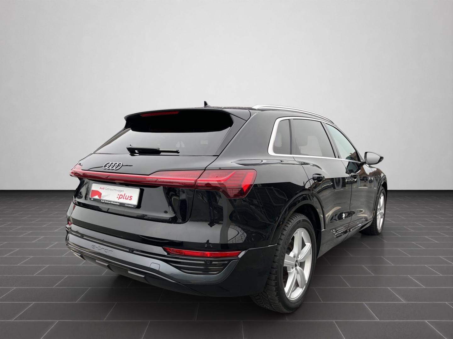 Image about Audi Q8 e-tron advanced 55 e-tron quattro