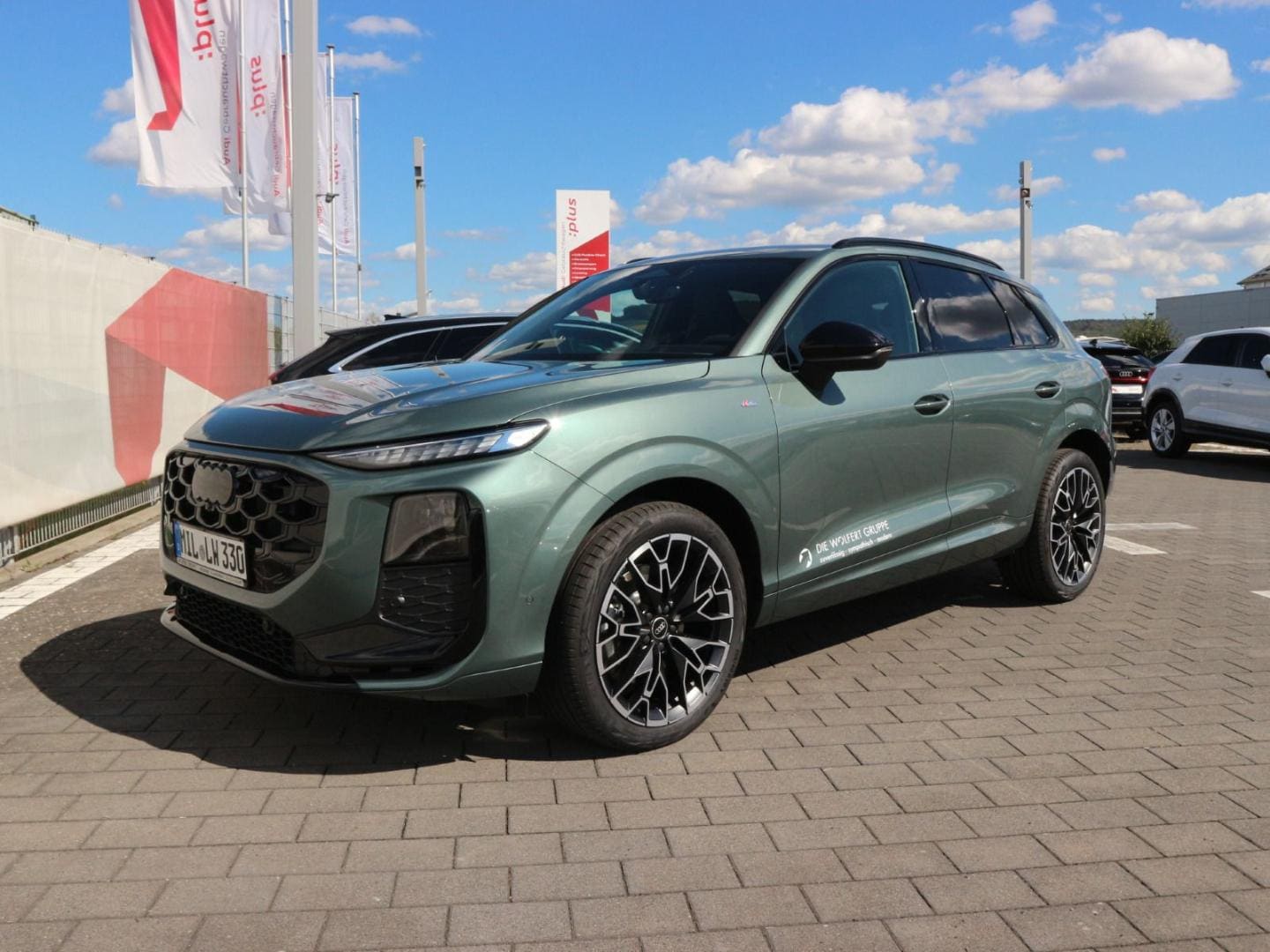 Bild über Audi Q3 SUV TFSI quattro 150 kW S tronic - für weitere Informationen kontaktieren Sie den Audi Partner