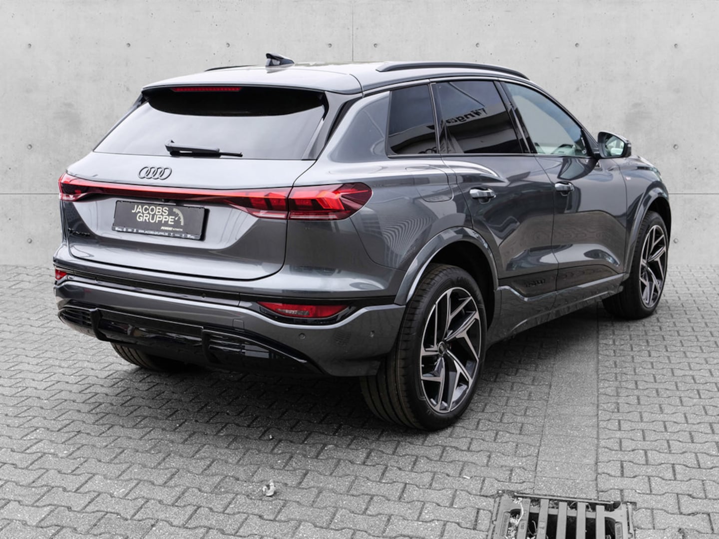 Bild über Audi Q6 SUV e-tron S line business e-tron performance 225 kW - für weitere Informationen kontaktieren Sie den Audi Partner