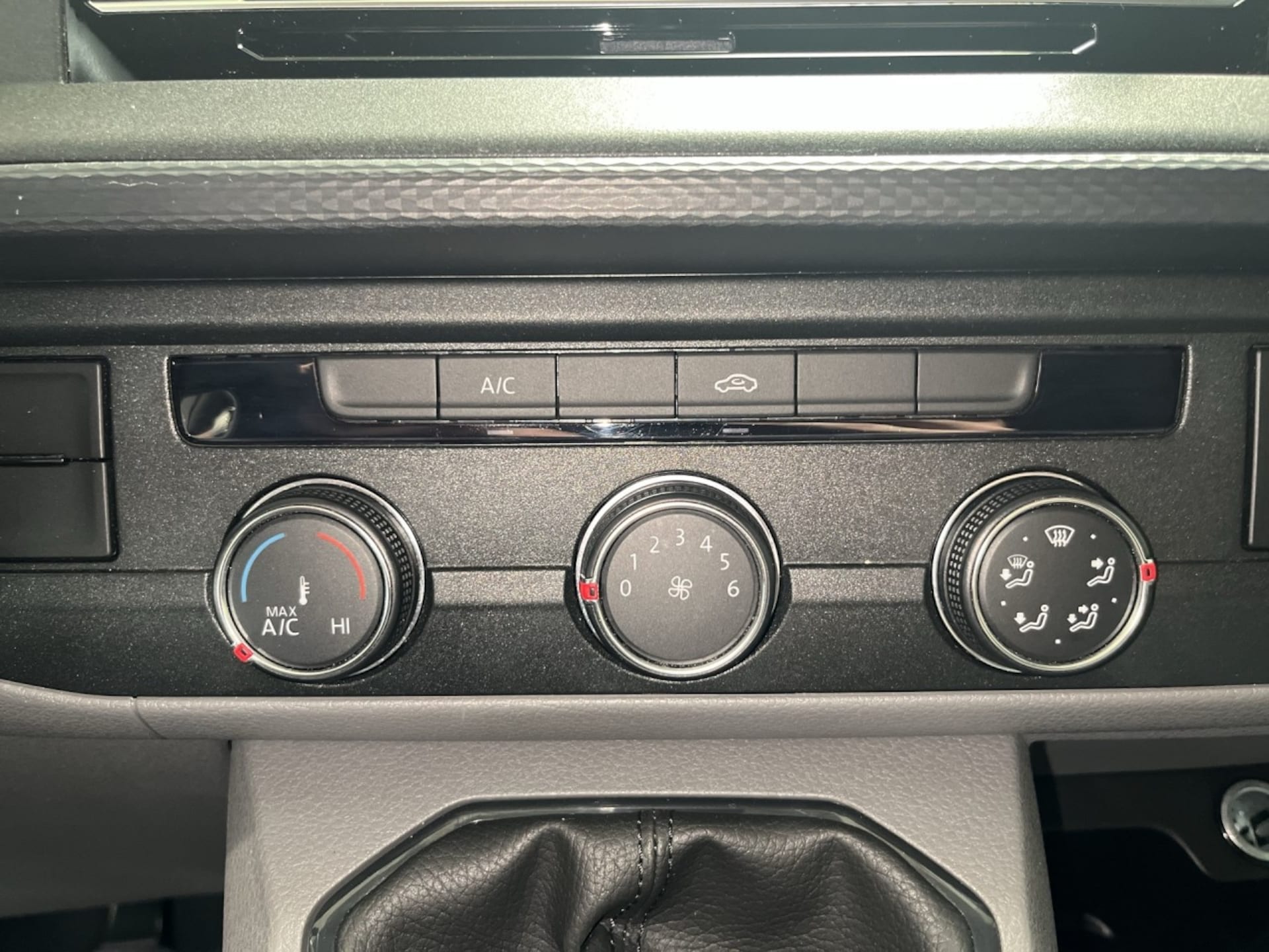 Volkswagen T6.1 Transporter Kasten langer Radstand