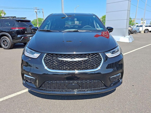 2025 Chrysler