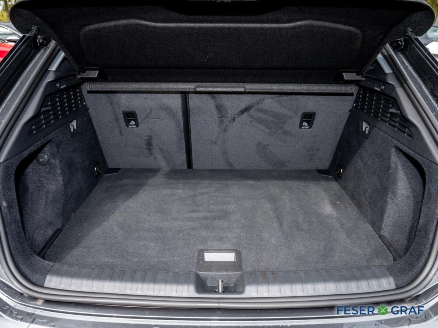Bild über Audi A3 Sportback S line 35 TFSI S tronic - für weitere Informationen kontaktieren Sie den Audi Partner