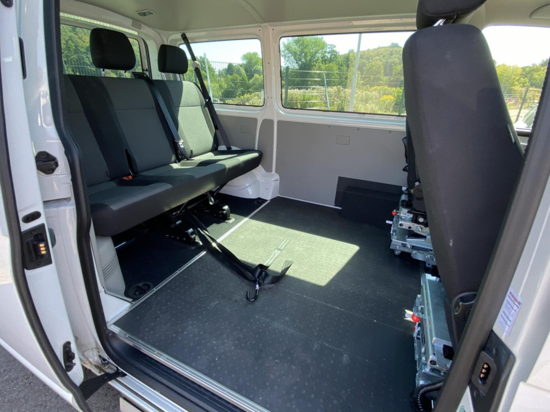 Volkswagen T6 Transporter Kombi kurzer Radstand