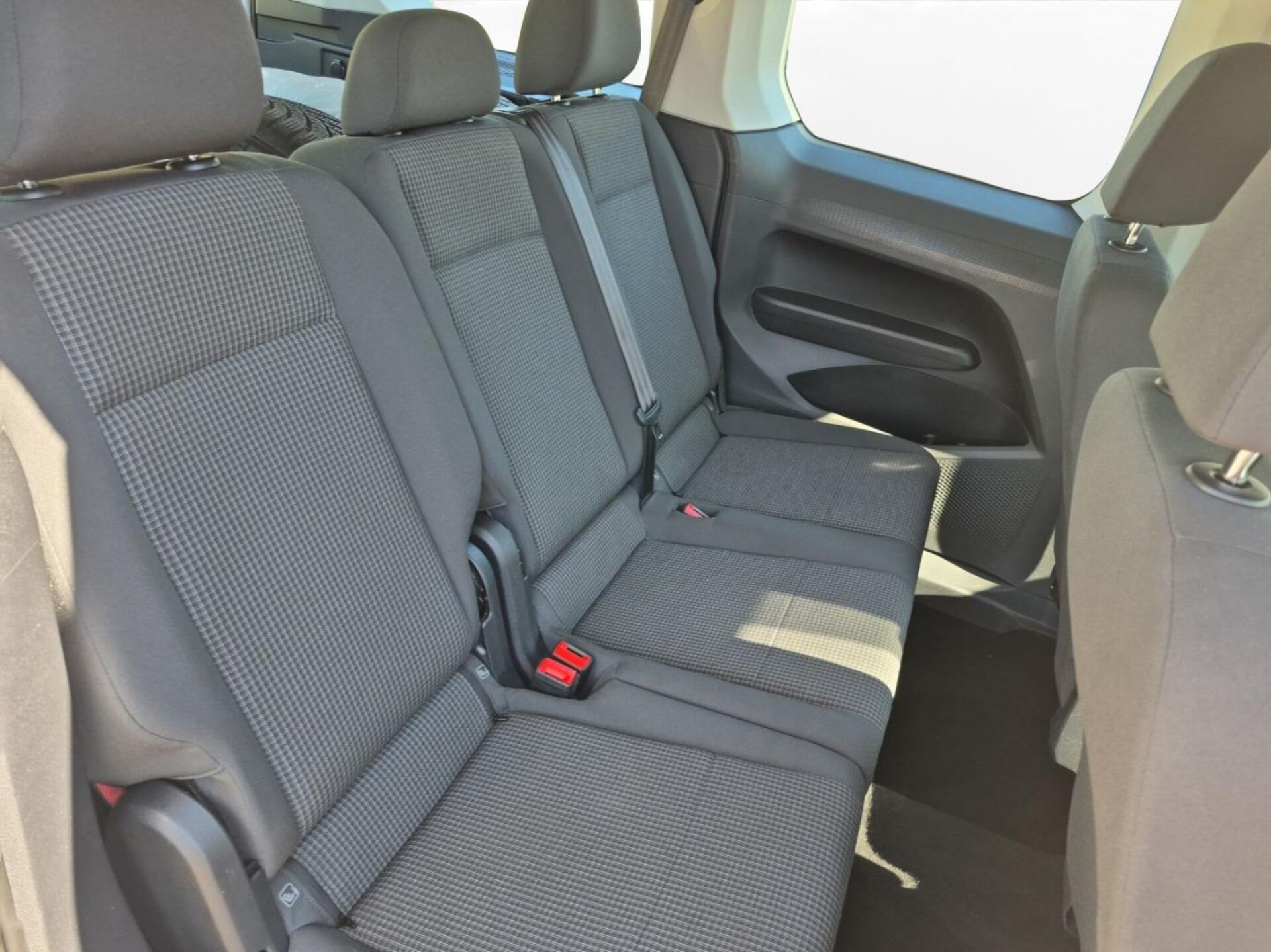 Volkswagen Caddy Kombi Basis-Modell