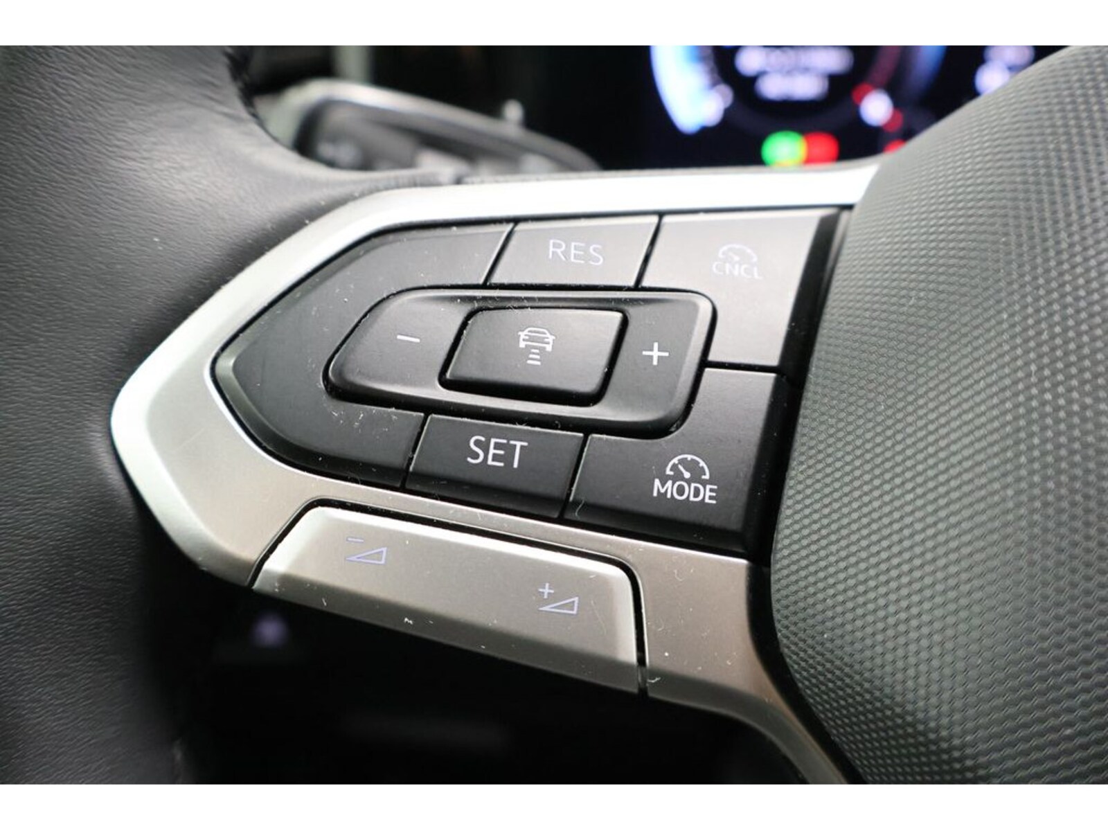 Volkswagen Tiguan – Bild 18