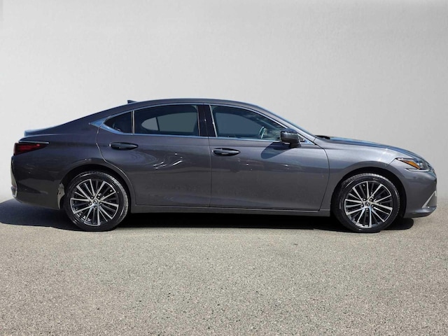 2022 Lexus ES 250