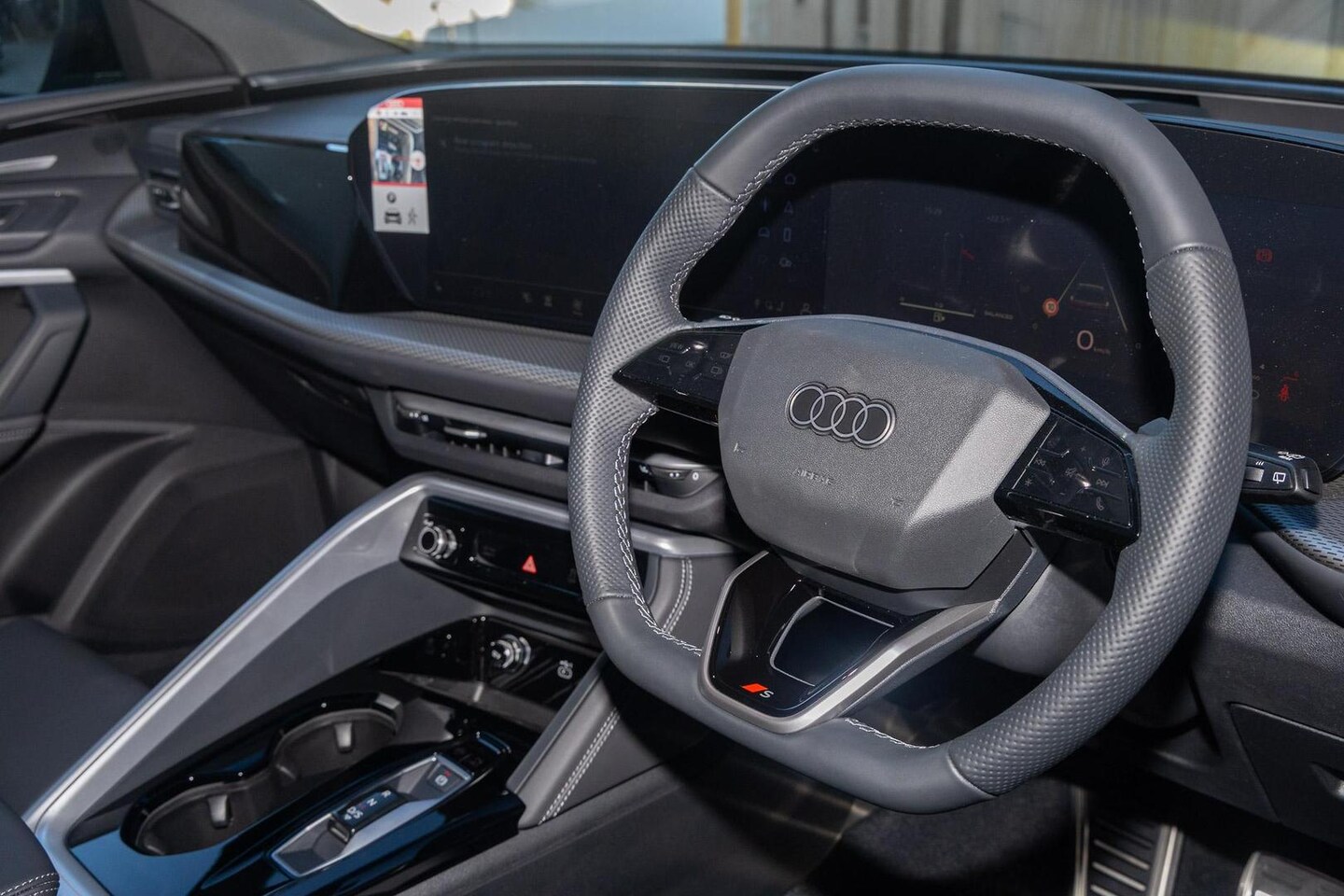 Image about Audi Q5 SUV TDI quattro 150 kW sport