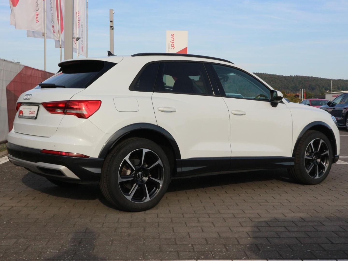 Bild über Audi Q3 TDI 110 kW S tronic - für weitere Informationen kontaktieren Sie den Audi Partner