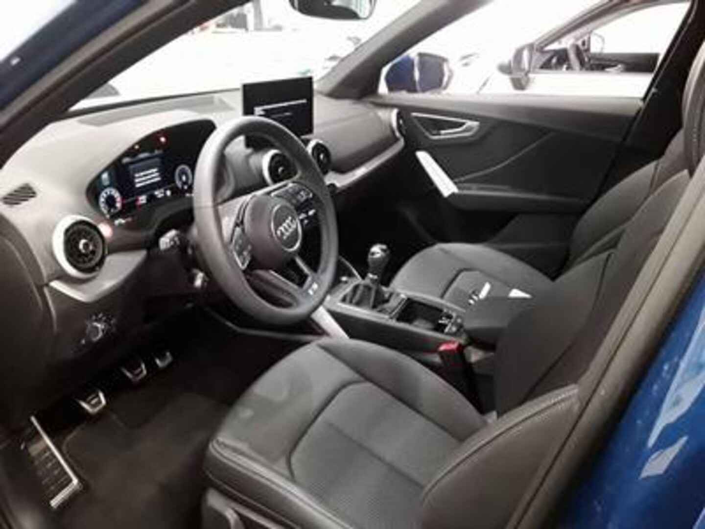 Bild über Audi Q2 S line 35 TFSI Schaltgetriebe - für weitere Informationen kontaktieren Sie den Audi Partner