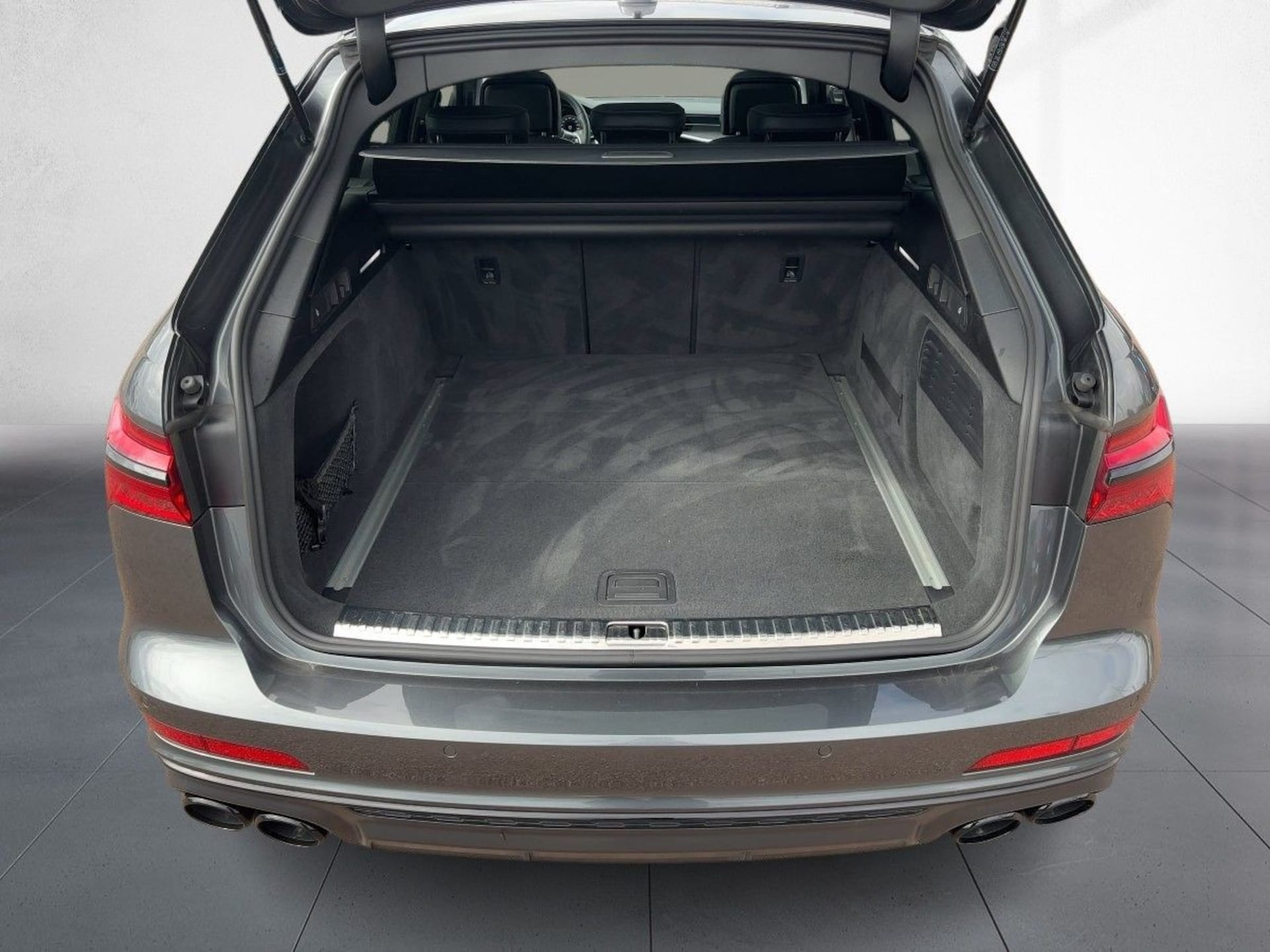 Audi S6 Avant