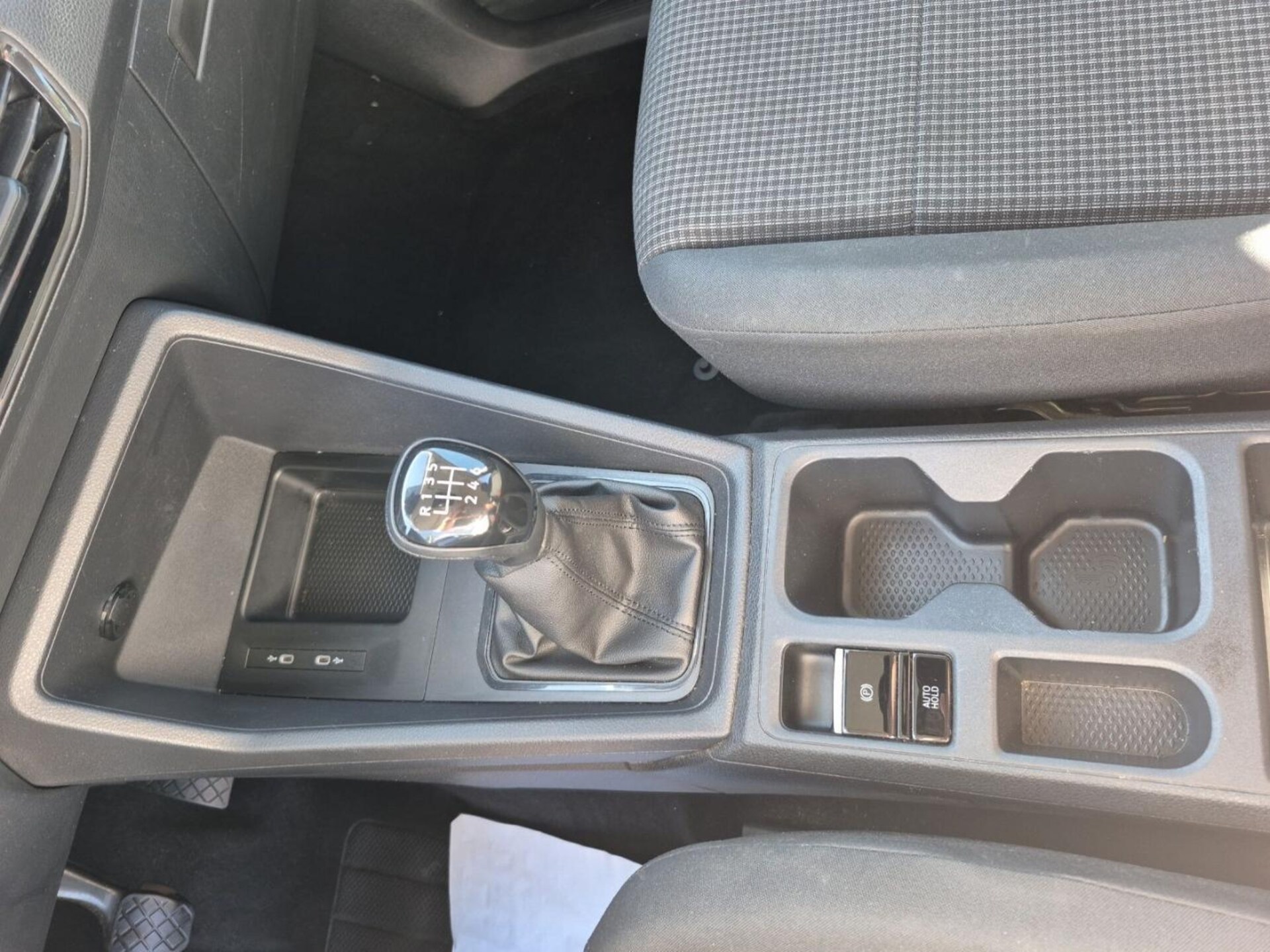 Volkswagen Caddy Kombi Basis-Modell