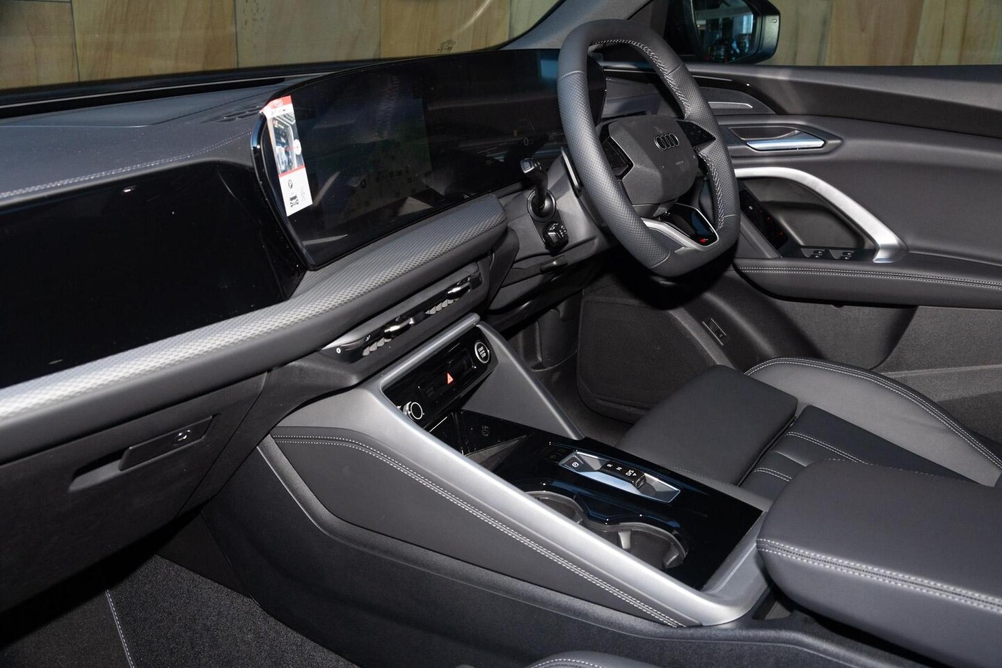 Image about Audi Q5 SUV TDI quattro 150 kW sport