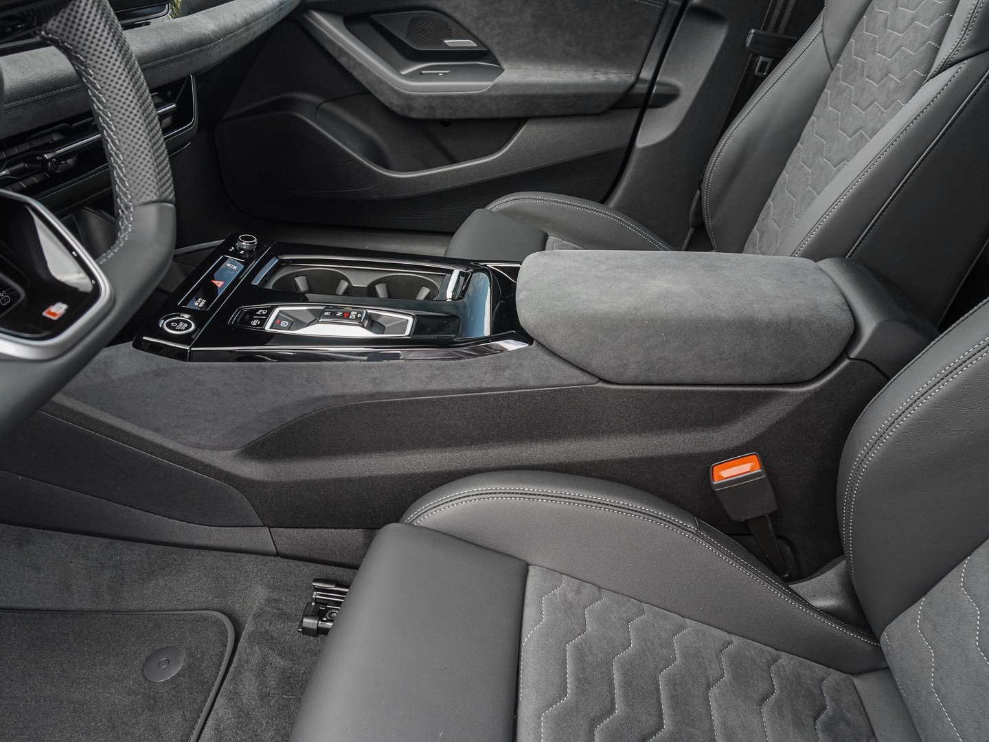 Bild über Audi A6 Avant e-tron S line business e-tron quattro 315 kW - für weitere Informationen kontaktieren Sie den Audi Partner