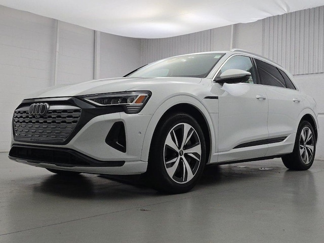 2024 Audi Q8 e-tron