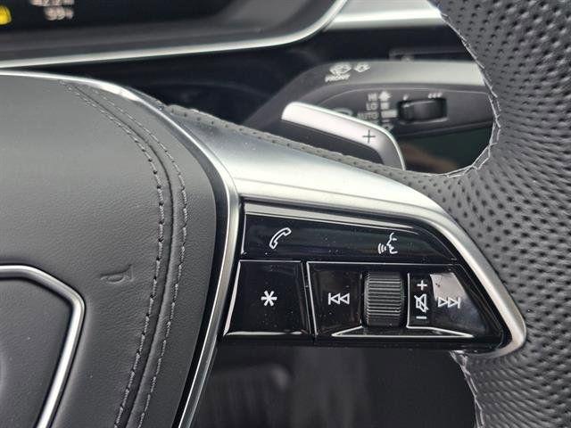 2025 Audi S8 Base - Photo 17