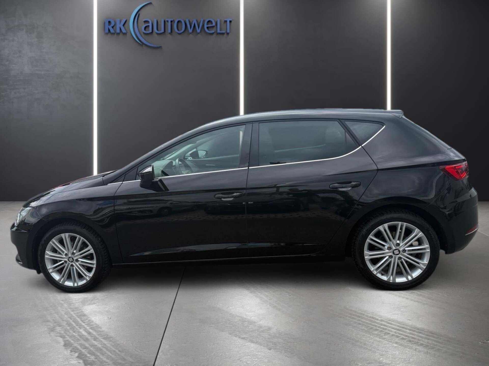 SEAT Leon XCELLENCE