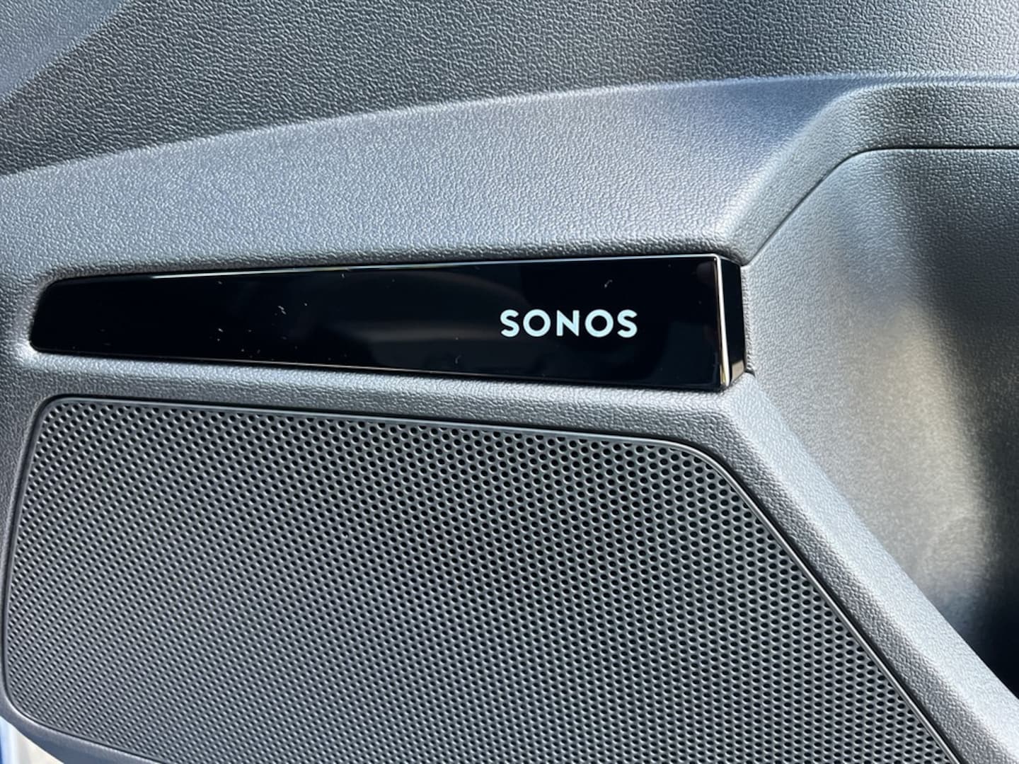 Bild über Audi S3 Sportback TFSI quattro S tronic - für weitere Informationen kontaktieren Sie den Audi Partner