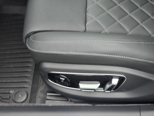 2025 Audi S8 Base - Photo 19