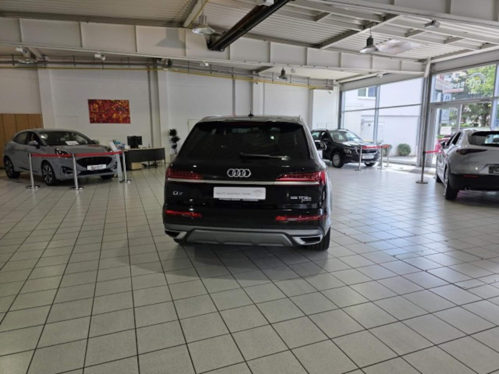 Audi Q7 SUV TFSI e S line