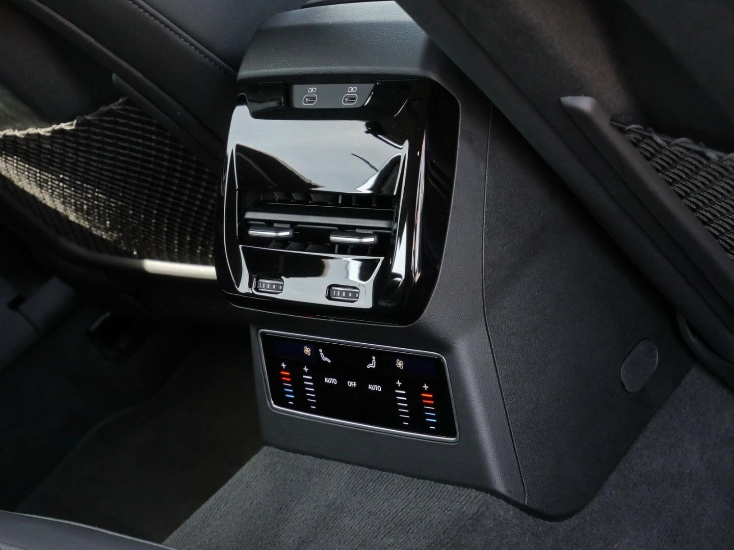 Bild über Audi A6 Avant TDI 150 kW S tronic - für weitere Informationen kontaktieren Sie den Audi Partner