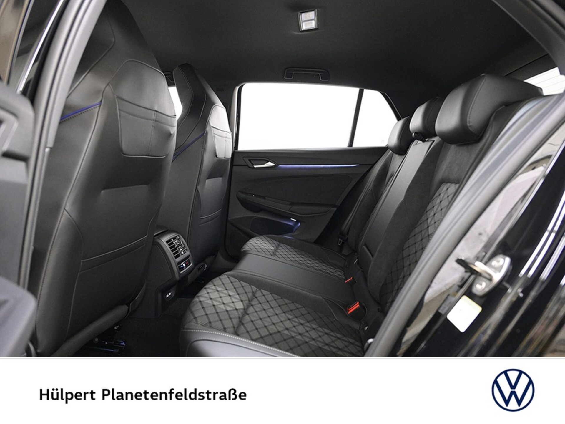Volkswagen Golf R-Line