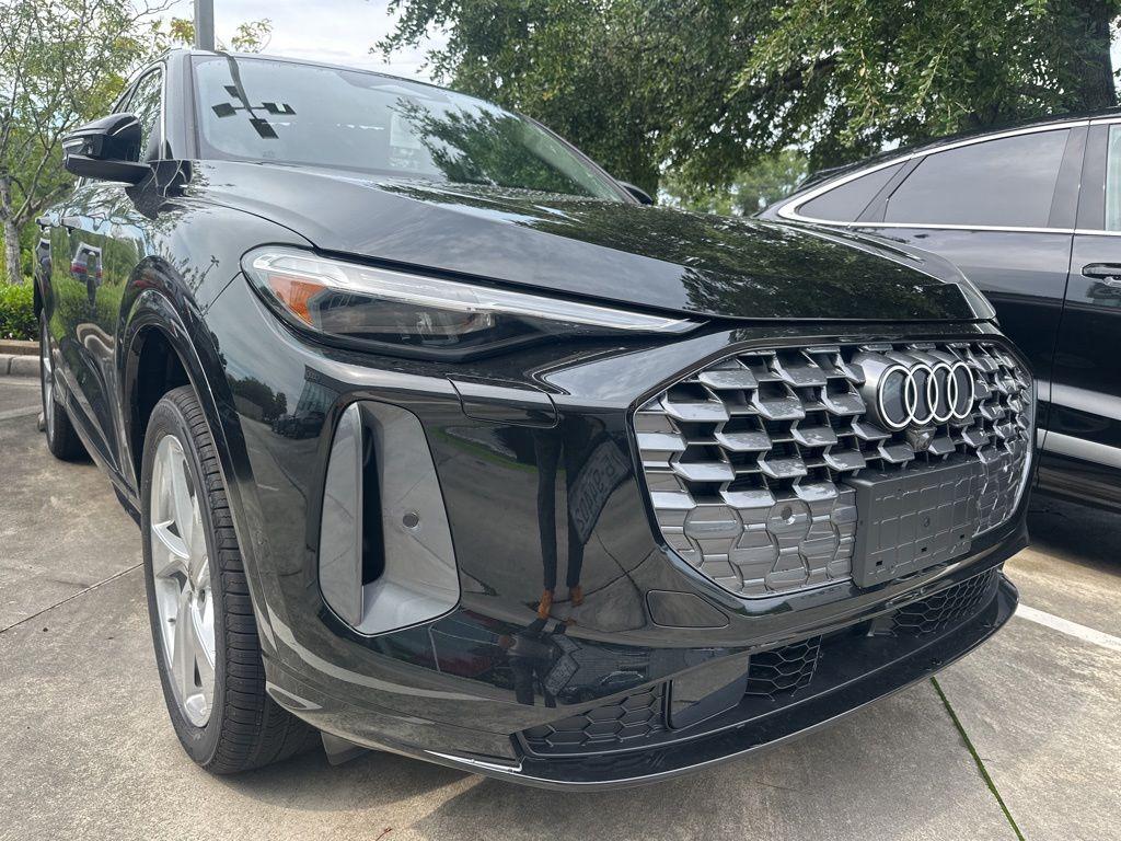 2026 Audi Q5 Premium Plus quattro's photo