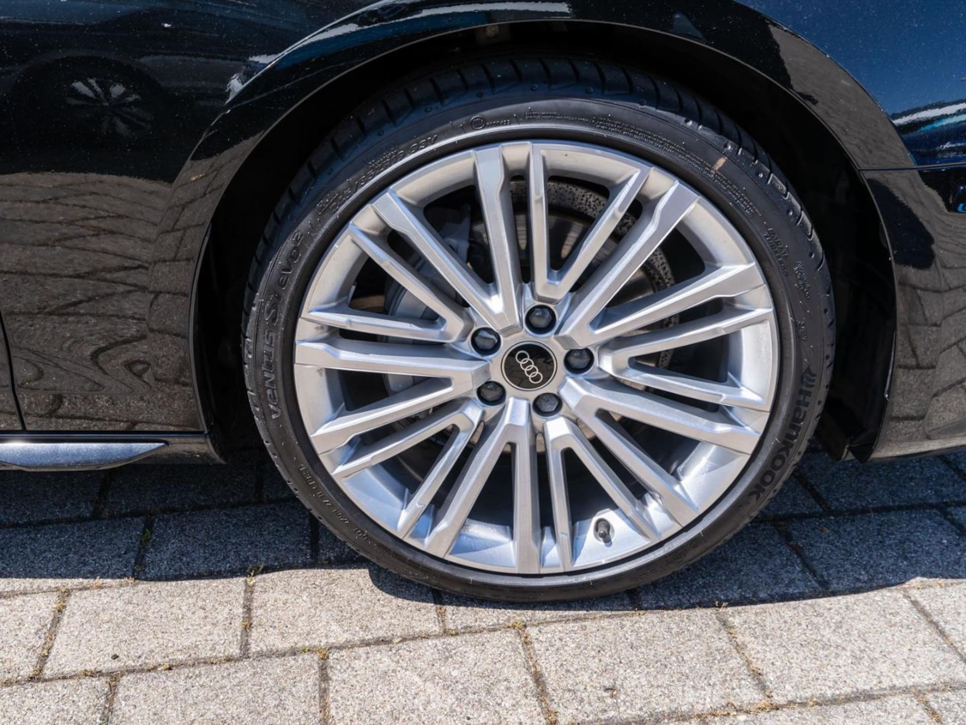 Audi A4 Avant S line