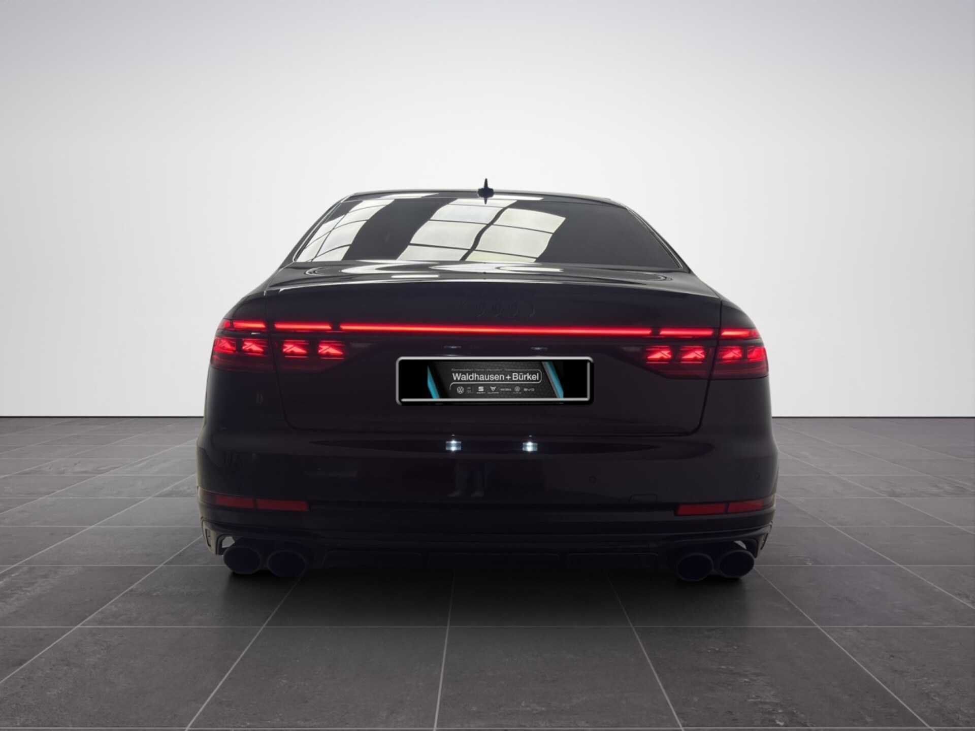 Audi S8