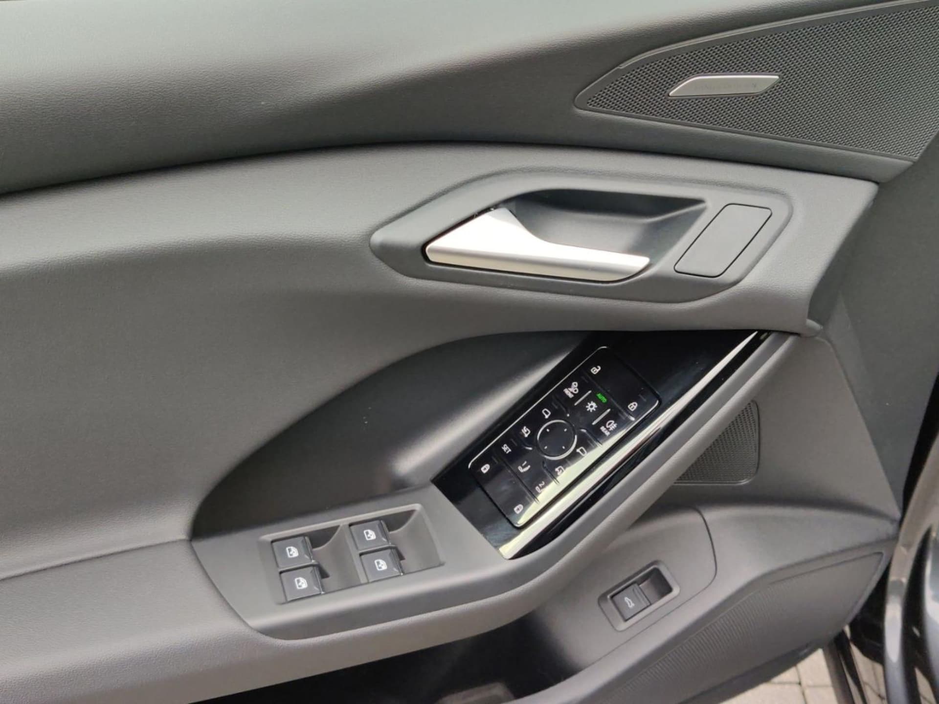 Audi Q6 SUV e-tron