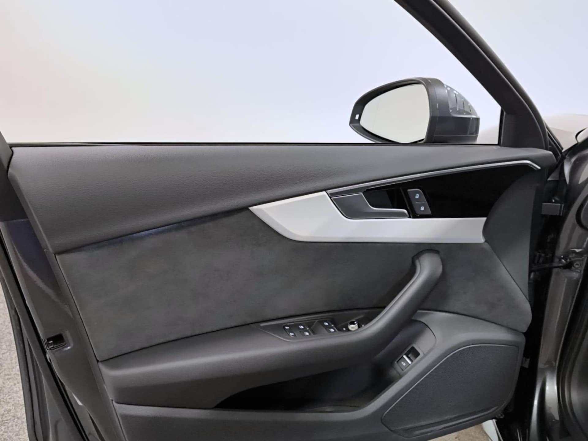 Audi A4 Avant S line