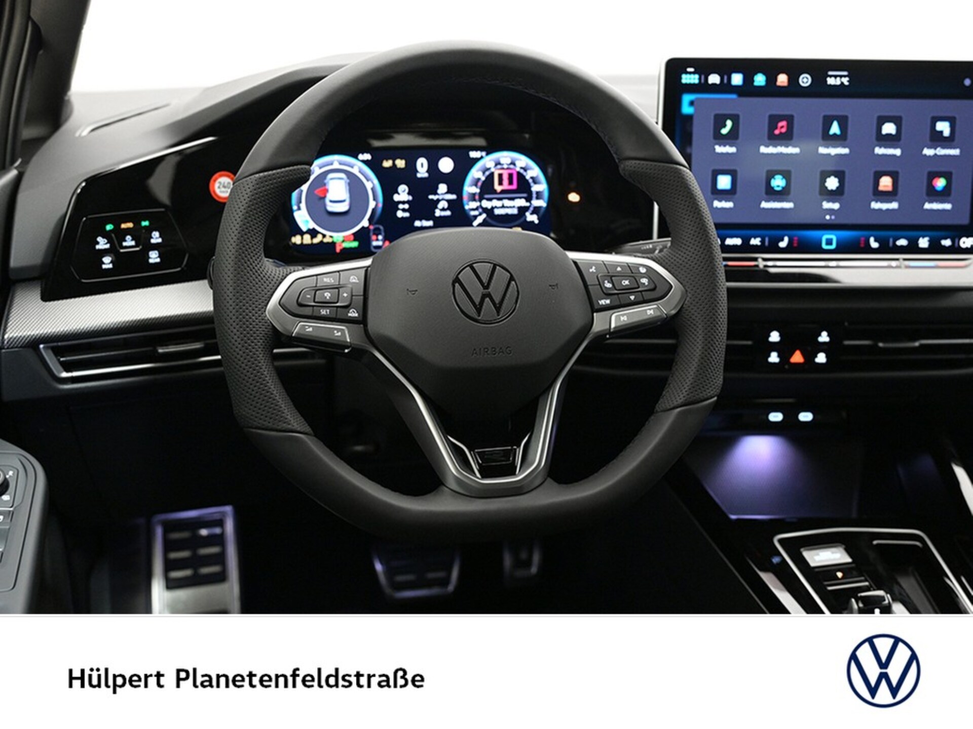 Volkswagen Golf R-Line